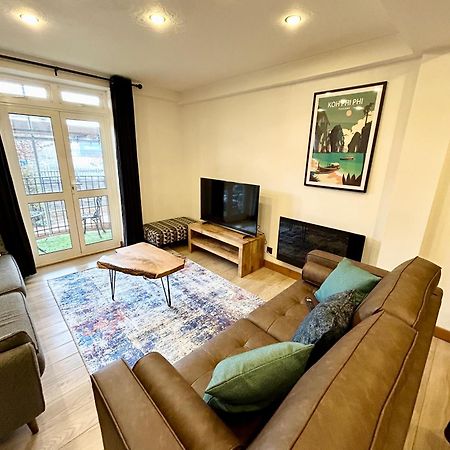 Spacious 3 Bedroom Apartment Close To Marina, 2 Parking Spaces, Kingsize Or Single Beds Southampton Bagian luar foto