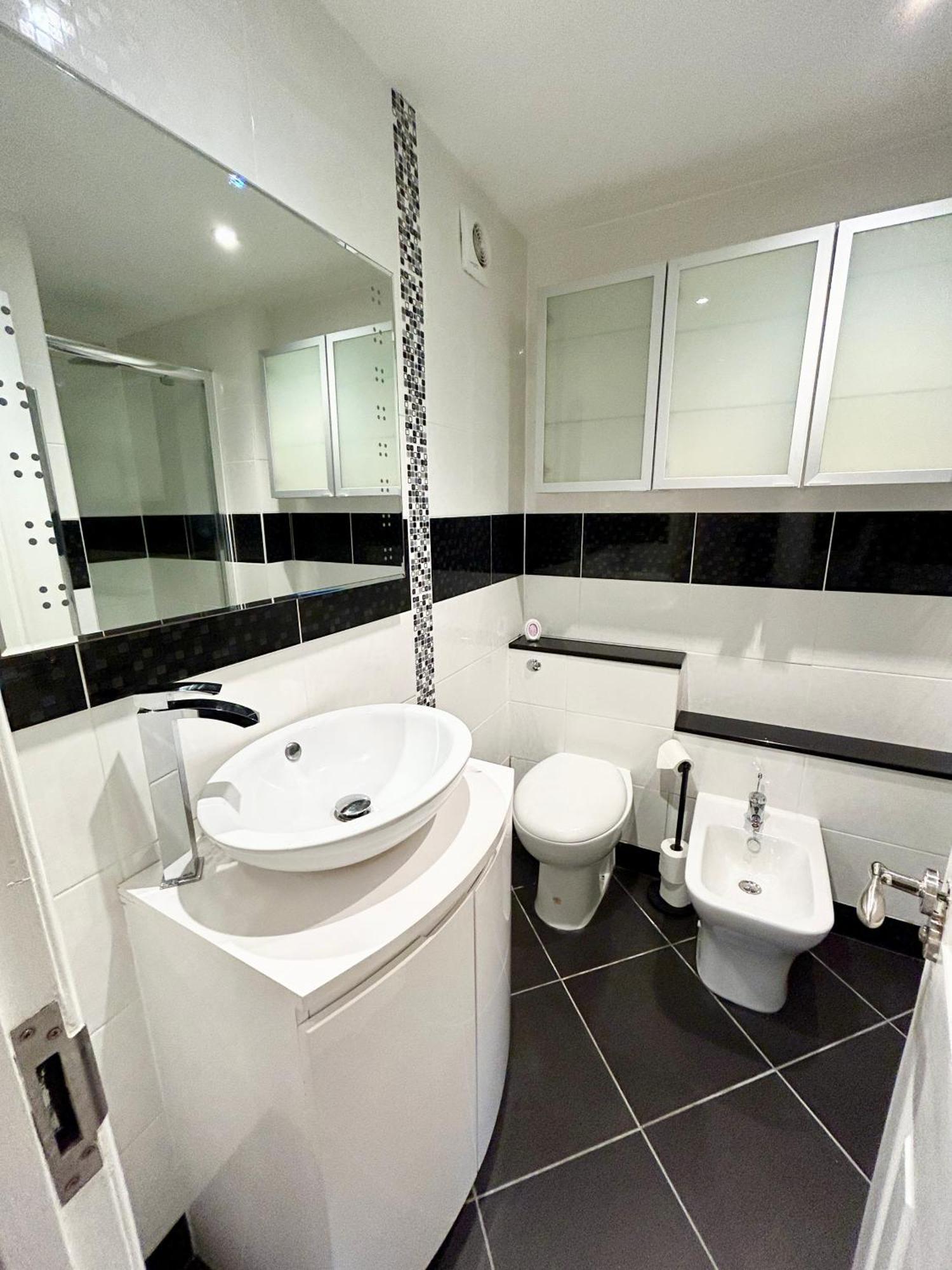 Spacious 3 Bedroom Apartment Close To Marina, 2 Parking Spaces, Kingsize Or Single Beds Southampton Bagian luar foto