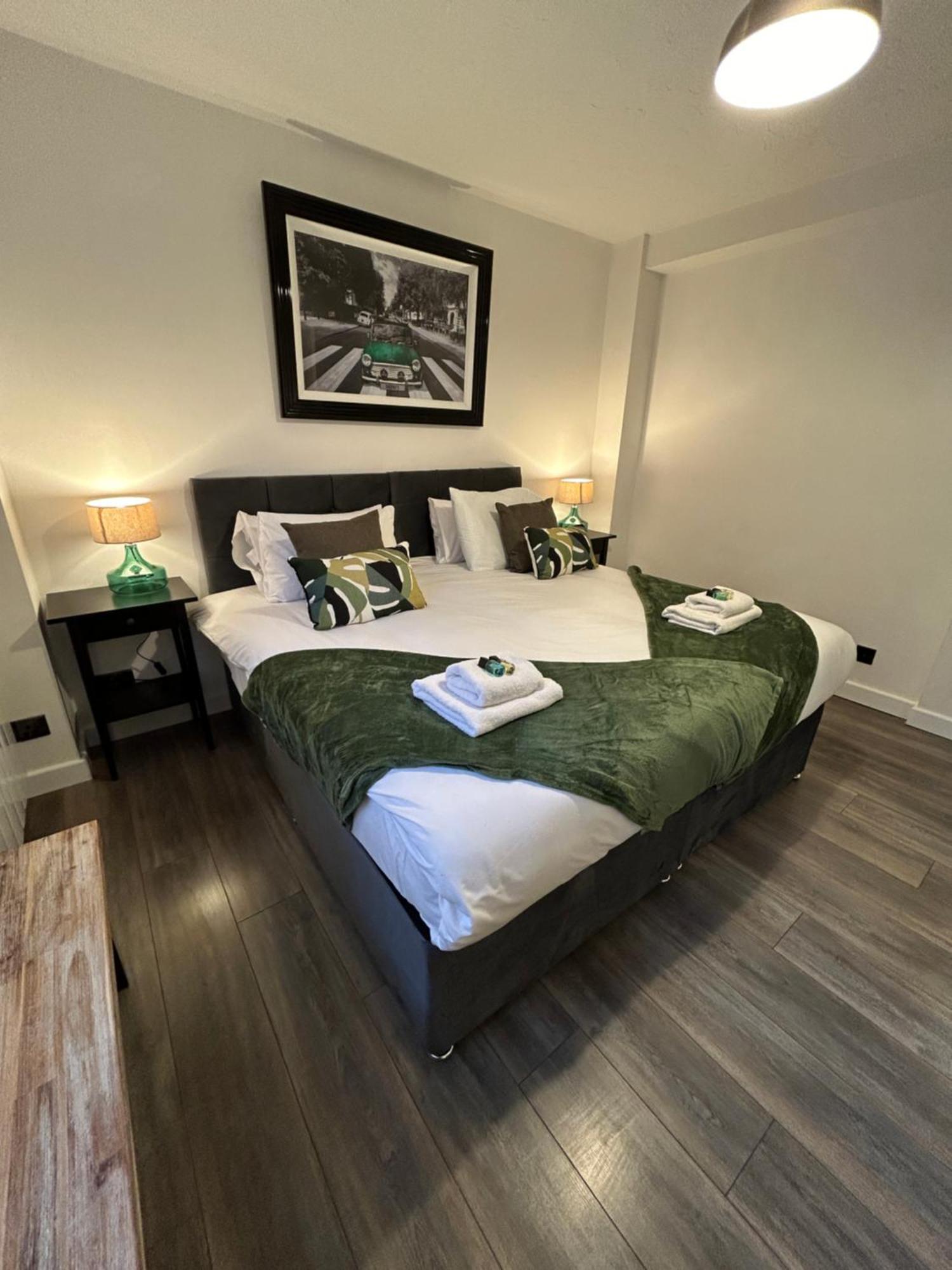 Spacious 3 Bedroom Apartment Close To Marina, 2 Parking Spaces, Kingsize Or Single Beds Southampton Bagian luar foto