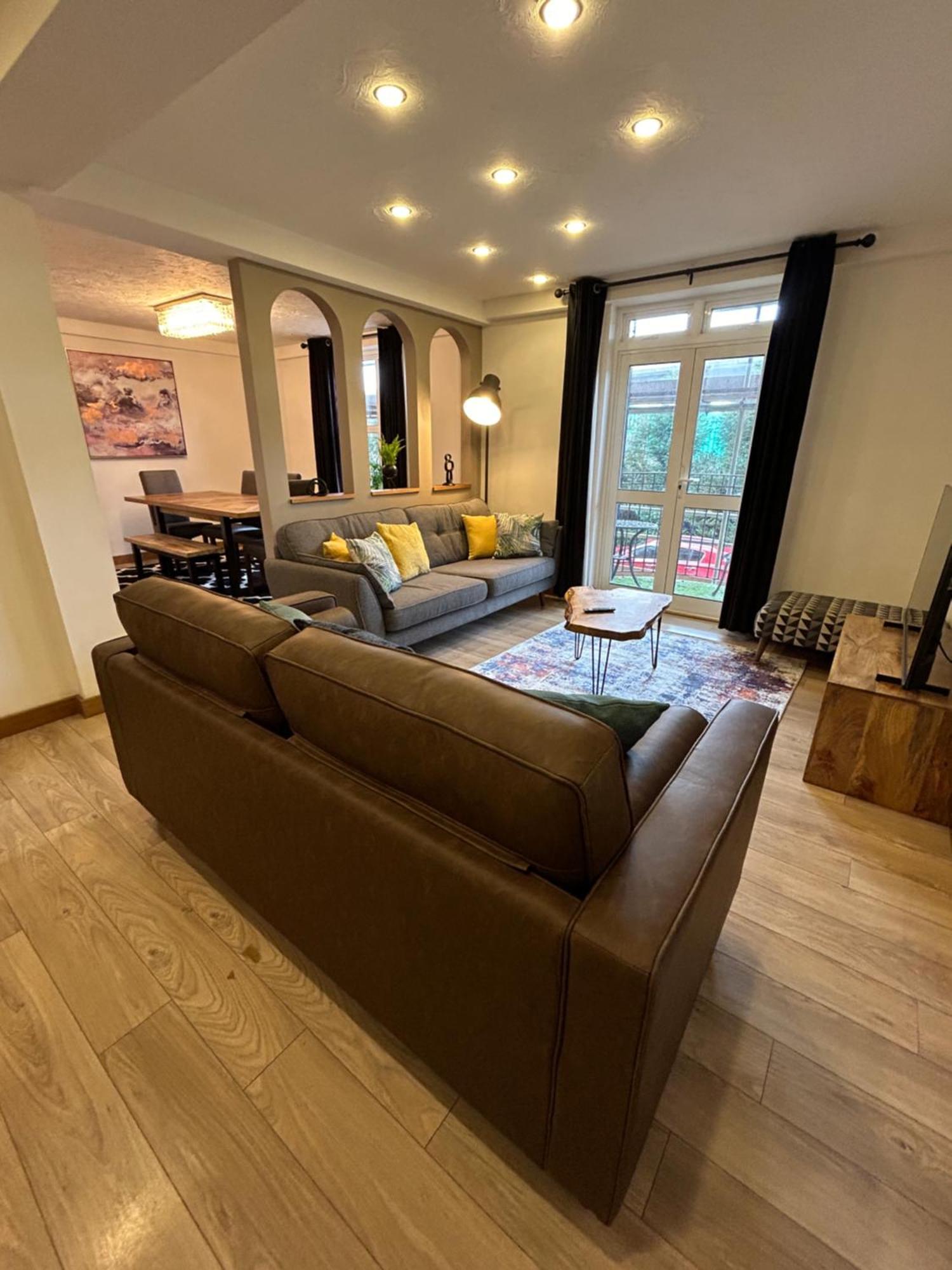 Spacious 3 Bedroom Apartment Close To Marina, 2 Parking Spaces, Kingsize Or Single Beds Southampton Bagian luar foto